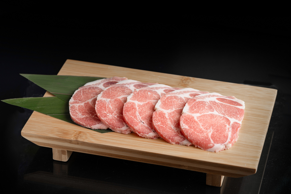 AGUJA DE CERDO IBERICO SIN HUESO