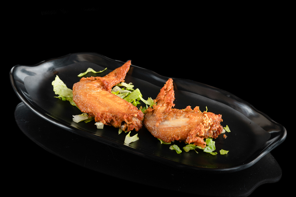 CRISPY SPICY CHICKEN WINGS